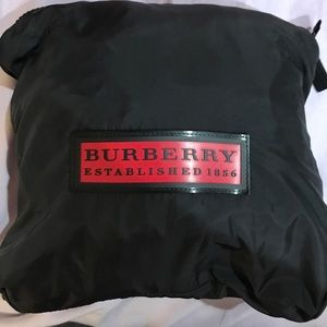 BURBERRY (L) Packable Windbreaker